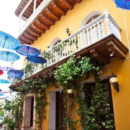 Casa La Dominica, Aldaba Selection