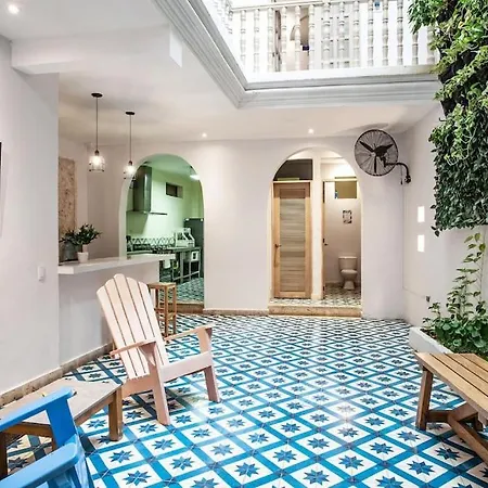 Casa La Dominica, Aldaba Selection
